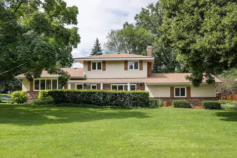 5205 Triton Dr, Golden Valley, MN 55422