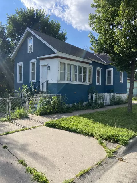 581 Kent St, Saint Paul, MN 55103