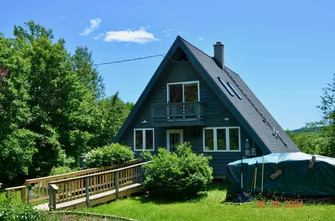 5204 Klinker Rd, Silver Bay, MN 55614