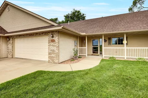 7973 Center St, Clear Lake, MN 55319