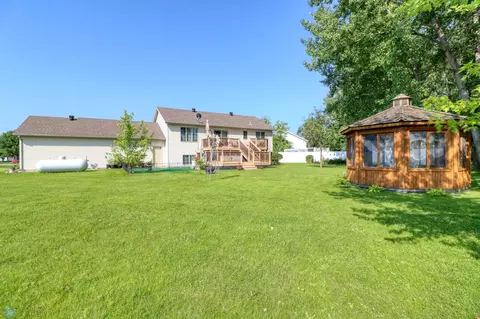 404 12th St SE, Barnesville, MN 56514 photo 4