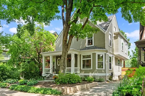 2115 Aldrich Ave S, Minneapolis, MN 55405