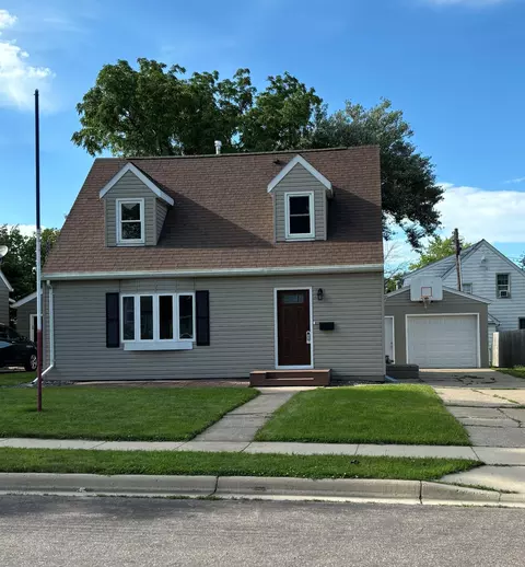 453 Willow St, Fairmont, MN 56031