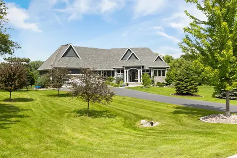 465 Lakeview Pkwy, Mound, MN 55364