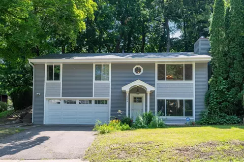 3064 Alexander Ln, Mound, MN 55364