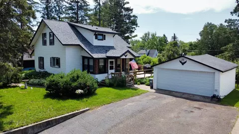 512 2nd St, Moose Lake, MN 55767