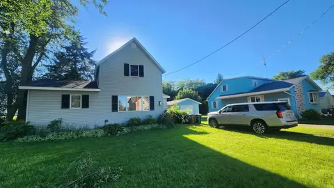 22 Maple St N, Conger, MN 56020