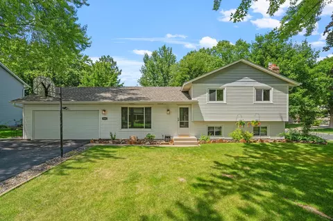 9802 107th Pl N, Maple Grove, MN 55369