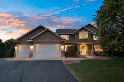 4715 138th St W, Apple Valley, MN 55124
