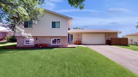 348 Crestview Cir, Jordan, MN 55352