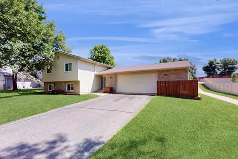 348 Crestview Cir, Jordan, MN 55352 photo 3
