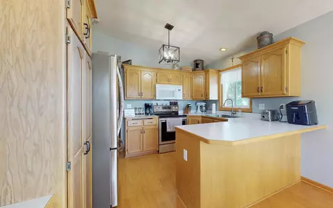 348 Crestview Cir, Jordan, MN 55352 photo 10