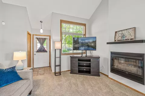 4064 Durham Ct #97, Eagan, MN 55122 photo 6