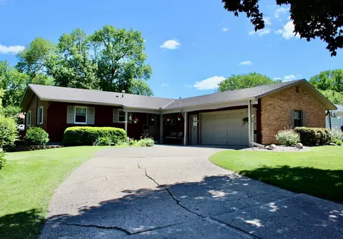 1131 Lilac Ave, Owatonna, MN 55060