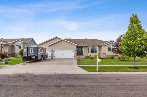 4333 35th Ave S, Fargo, ND 58104