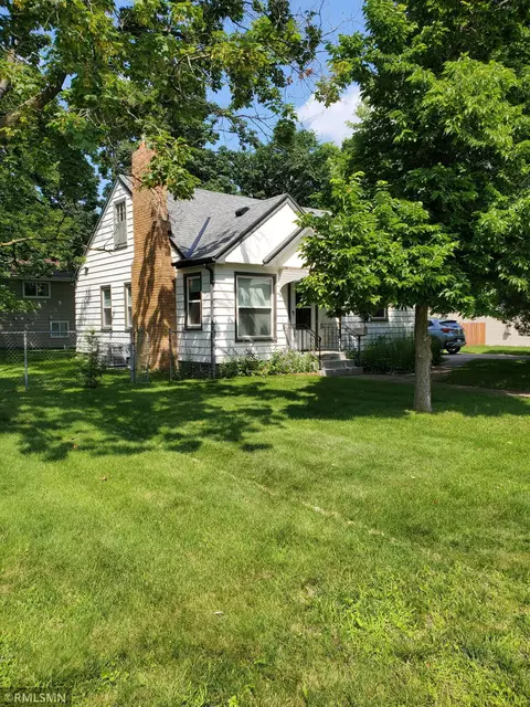 4545 Hampshire Ave N, Crystal, MN 55428