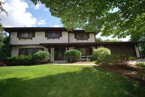 6717 Sioux Trl, Minneapolis, MN 55439