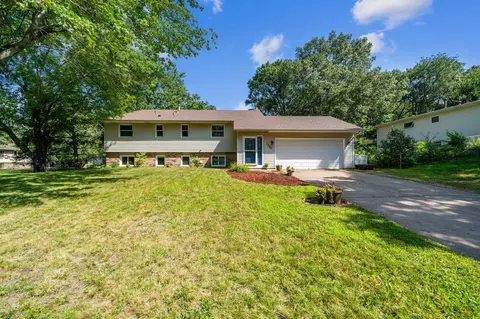 2866 Wildcrest Ln, Stillwater, MN 55082