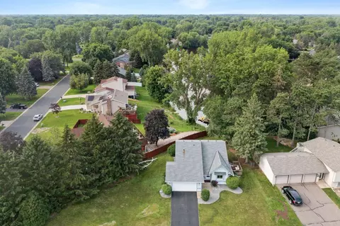 535 Sherwood Rd, Shoreview, MN 55126
