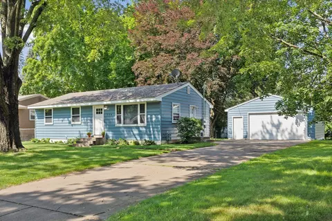 248 Sherrie Ln, Woodbury, MN 55125