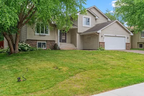 9331 Hillside Dr, Champlin, MN 55316 photo 2