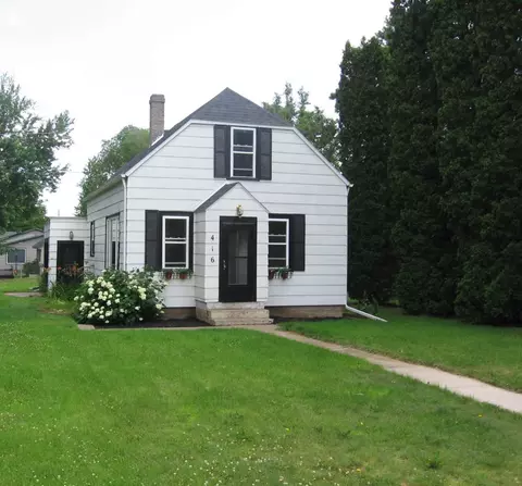 416 W Soo St, Parkers Prairie, MN 56361
