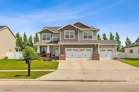 3893 47th Ave S, Fargo, ND 58104