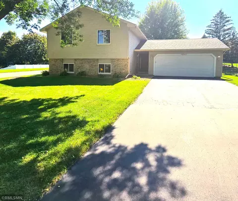 16345 Godson Dr, Lakeville, MN 55044