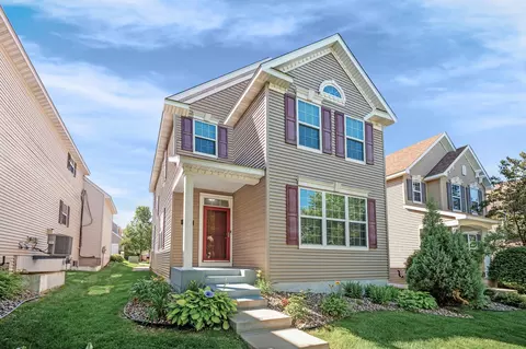 10018 Iris Ln, Eden Prairie, MN 55347