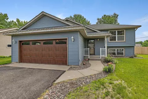 801 Zakrajshek Ct, Sartell, MN 56377