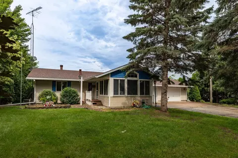 205 Dugan Ave, Wabasha, MN 55981
