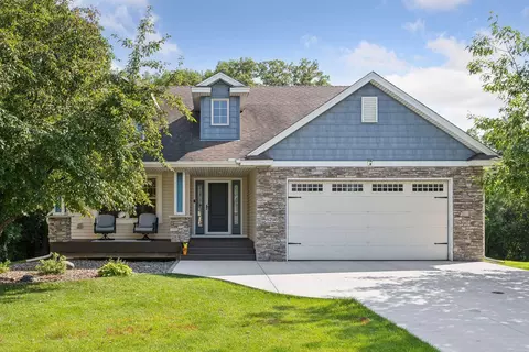 6298 86th St NE, Monticello, MN 55362