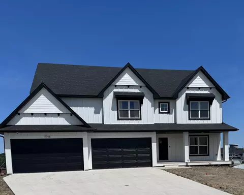 17928 Hidden Creek Ct, Lakeville, MN 55044