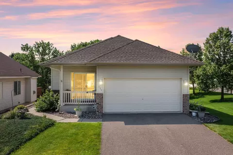 355 Bluebird Ln, Woodbury, MN 55125