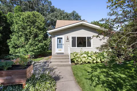 5306 Hiawatha Ln, Minneapolis, MN 55417