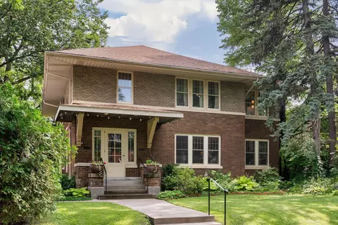 1046 Portland Ave, Saint Paul, MN 55104