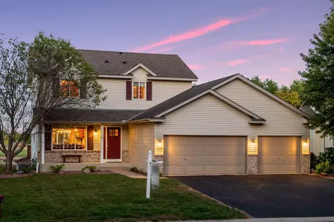 1593 Pond Curv, Waconia, MN 55387