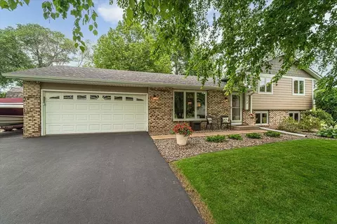 7972 Ivystone Avenue Ct S, Cottage Grove, MN 55016
