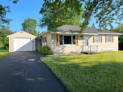 92 Banks Blvd, Silver Bay, MN 55614