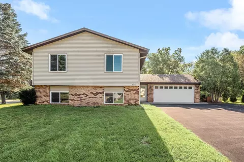 4750 Narvik Dr, Eagan, MN 55122