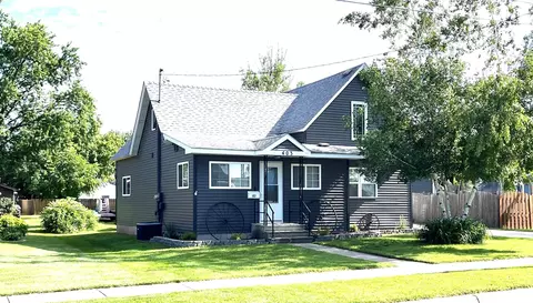 403 3rd St SW, Stewartville, MN 55976