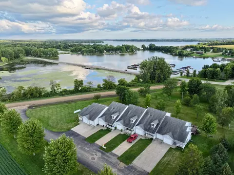 103 Kelsey Ln, Slayton, MN 56172