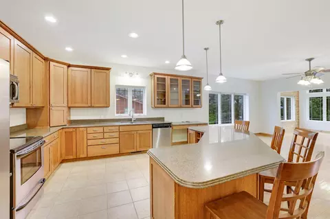 6939 Garfield Trl, Faribault, MN 55021 photo 5