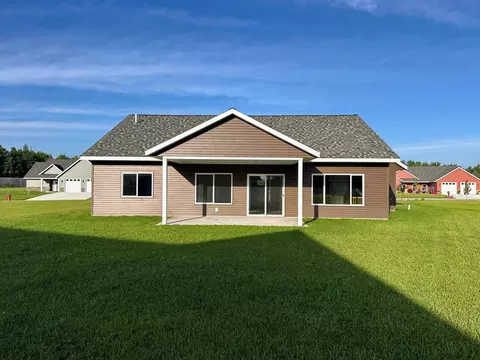 860 9th St NW, Perham, MN 56573 photo 5