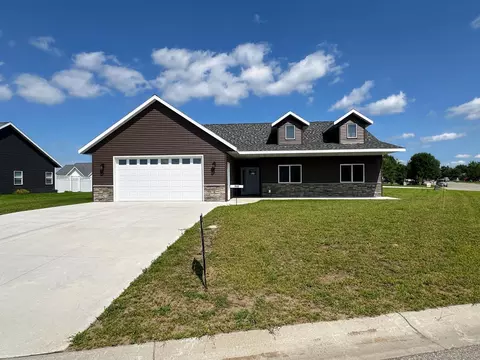 860 9th St NW, Perham, MN 56573 photo 2