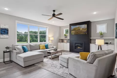 5176 Louisiana Ave N, Crystal, MN 55428