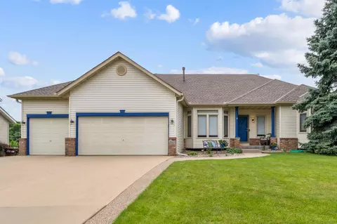 2867 Eagle Valley Cir, Woodbury, MN 55129