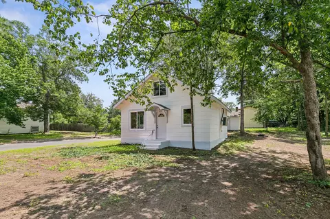 6139 Cedar St, North Branch, MN 55056