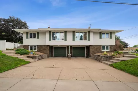 41 Ruth St S, Saint Paul, MN 55119