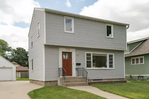1128 2nd St NW, Rochester, MN 55901